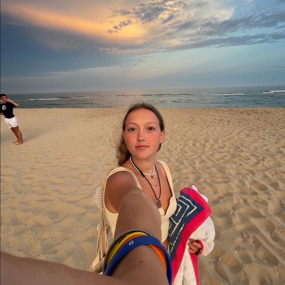 Meet your Posher, Greta - Picture 1 of 1